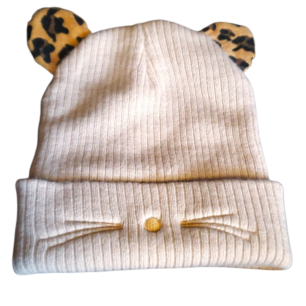 Nwot NEVER WORN CoG New York Cream Knit Beanie with Leopard Ear Accents